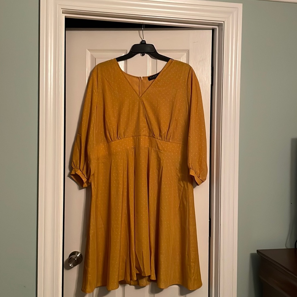 Eloquii 22w Marigold polka dress